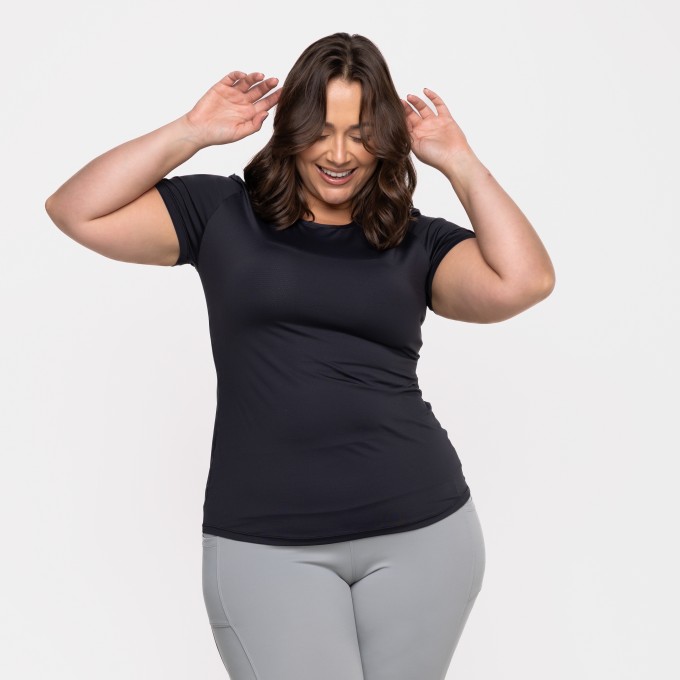 T-Shirt Slim Algodão Preta