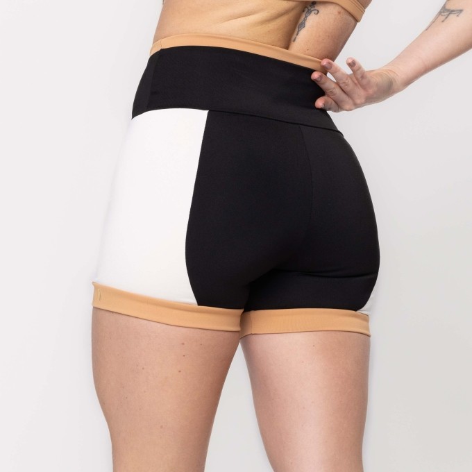Short Exclusive Preto