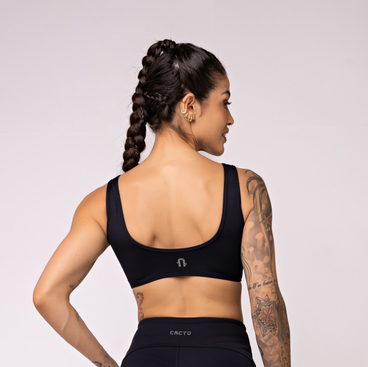 Top com Recortes Impulso Preto