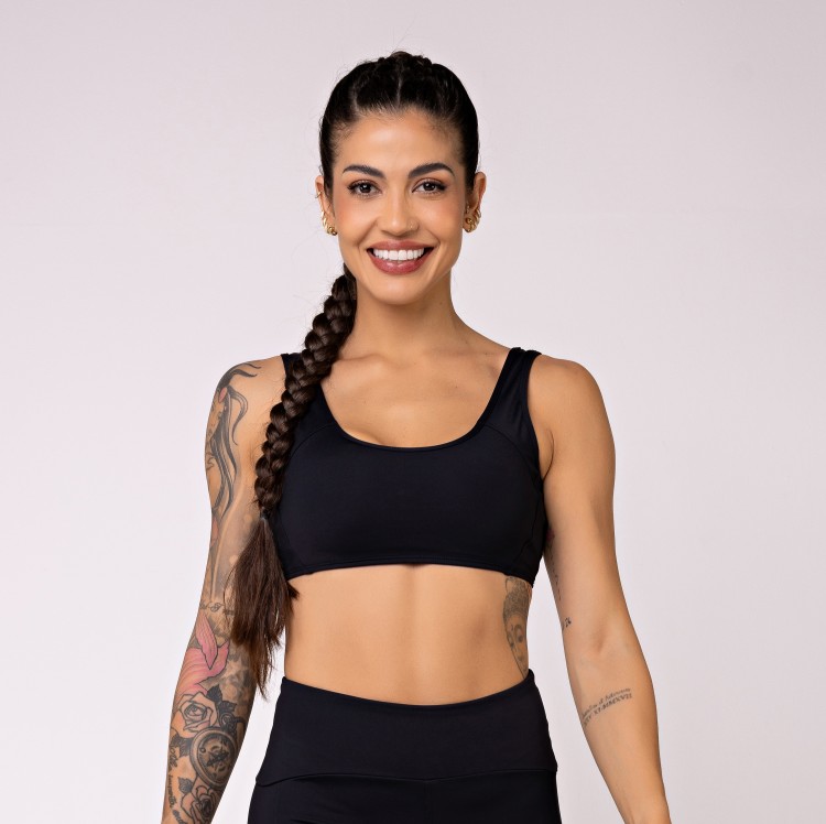 Top com Recortes Impulso Preto