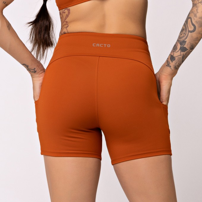 Short com Bolso Lateral Impulso Bronze