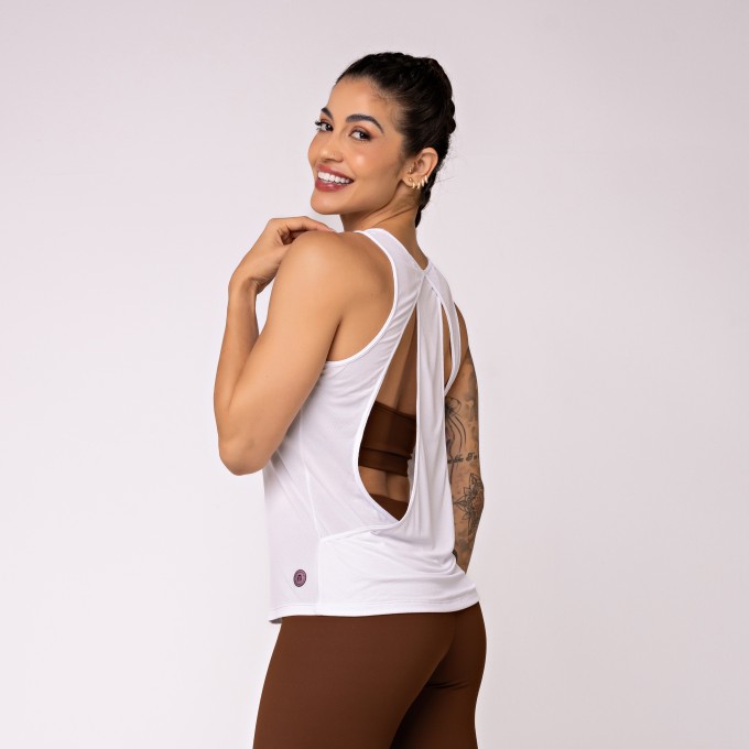 Regata Lumi em Crepe Branca