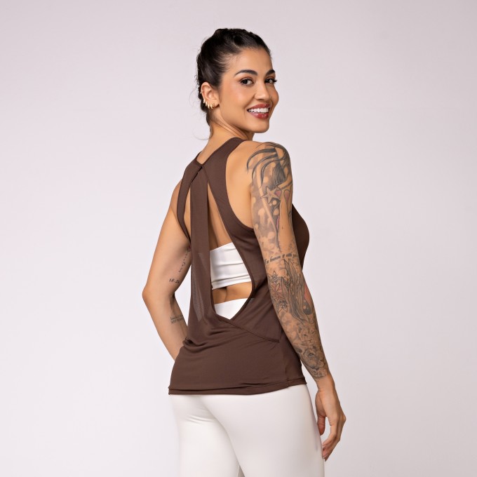 Regata Lumi em Crepe Marrom